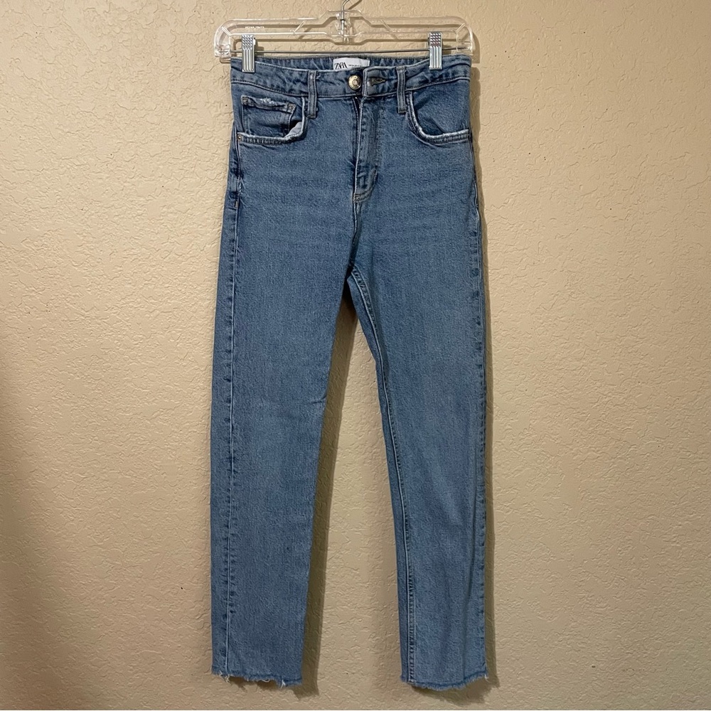 Zara straight leg/skinny jeans